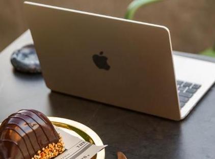 هتل لاف لیوینگ فقط برای بزرگسالان ۱۲ سال به بالا تورنگار