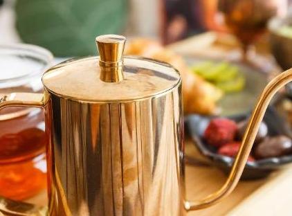 هتل لاف لیوینگ فقط برای بزرگسالان ۱۲ سال به بالا تورنگار
