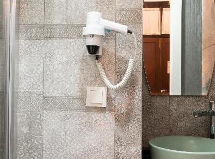 هتل سدرس تورنگار