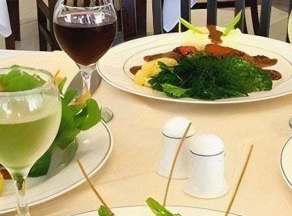 هتل آدونیس تورنگار