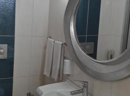هتل چندر تورنگار