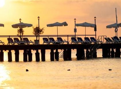 هتل آدورا گلف ریزورت تورنگار