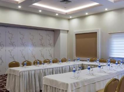 هتل کریستال تت بیچ گلف ریزورت و اسپا تورنگار
