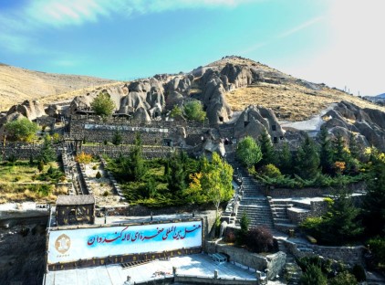 تور تبریز هتل صخره ای لاله کندوان تورنگار