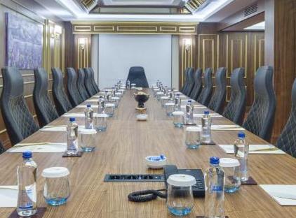 سوئیت‌های الیزیوم گرین تورنگار