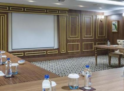 سوئیت‌های الیزیوم گرین تورنگار