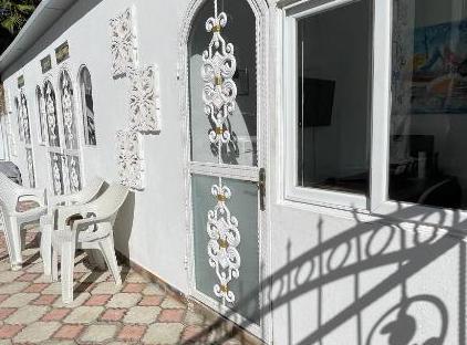 رزیدنس بلکا گلف دلوکس آپارتمان کنار استخر تورنگار