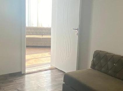آپارتمان شماره ۱۰ ۳+۱ تورنگار