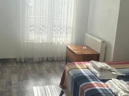 آپارتمان شماره ۱۰ ۳+۱ تورنگار
