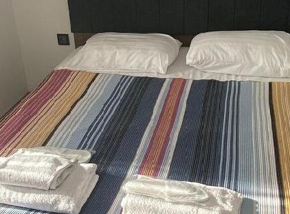 آپارتمان شماره ۱۰ ۳+۱ تورنگار