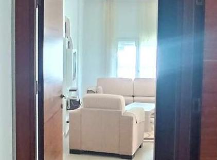 ساری موجهر اویمز تورنگار
