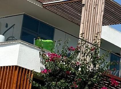 ویلا پرمیوم با استخر اوزون و نمای دریا و باغ تورنگار