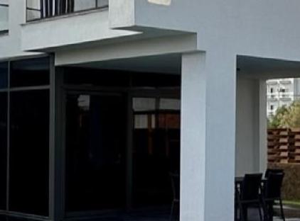 ویلای تری‌پلکس با استخر کودکان، باغ و سونا تورنگار