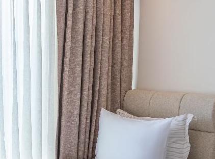 کلاب آرونا توسط هتل‌های لارن تورنگار