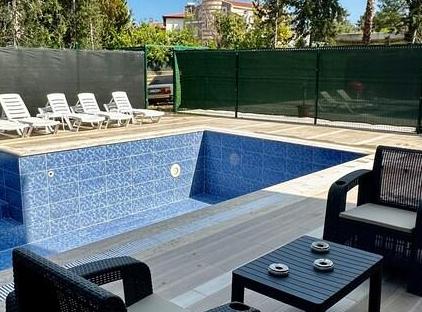 ویلای خصوصی با استخر ۵+۱ بلک تورنگار