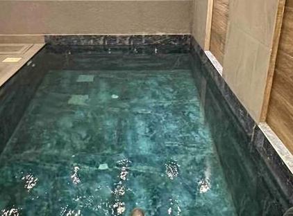 ویلای خصوصی با استخر فوق‌العاده تورنگار