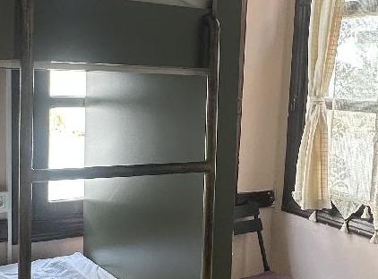 هتل لردز هاستل پاب تورنگار