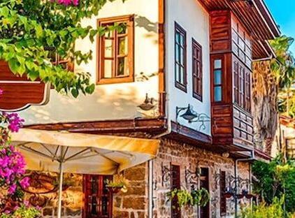 هتل بوتیک للیلی تاون تورنگار