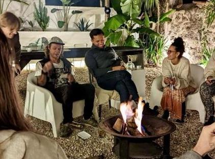 هتل بی بولد هاستل تورنگار