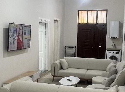 خانه تاریخی بزرگ واقع در مرکز شهر تورنگار
