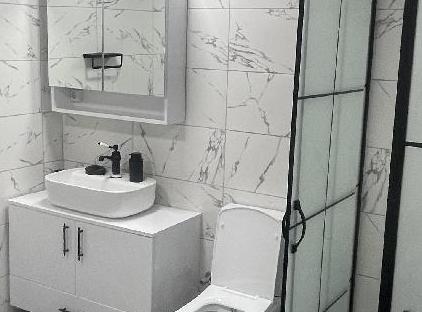 خانه تاریخی بزرگ واقع در مرکز شهر تورنگار