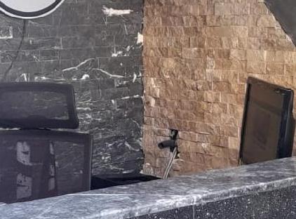 نزدیک به ساحل و فرودگاه تورنگار