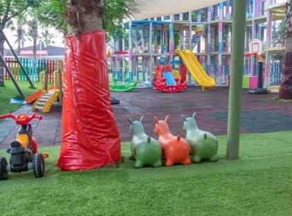 هتل اورنج کانتی بلک تورنگار