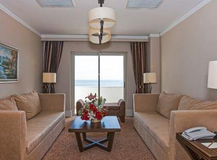 هتل اورنج کانتی بلک تورنگار