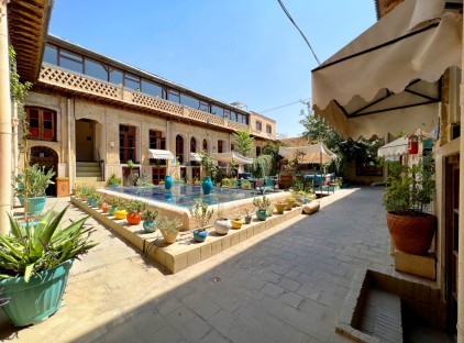 تور شیراز هتل سنتی نیایش تورنگار