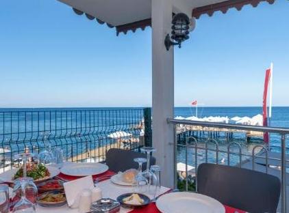 Armas Beach Hotel تورنگار