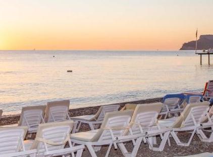 Armas Beach Hotel تورنگار