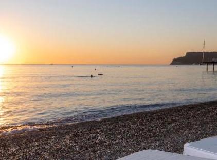 Armas Beach Hotel تورنگار