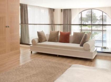 Amara Premier Palace Hotel تورنگار