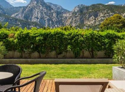 Amara Premier Palace Hotel تورنگار