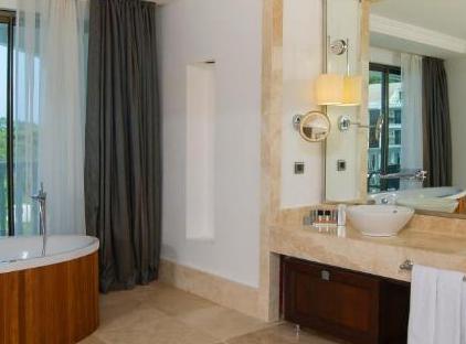 Amara Premier Palace Hotel تورنگار
