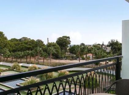Amara Premier Palace Hotel تورنگار