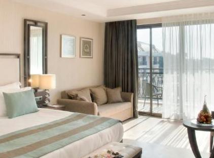 Amara Premier Palace Hotel تورنگار