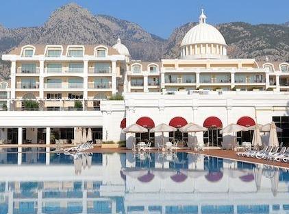 Amara Premier Palace Hotel تورنگار