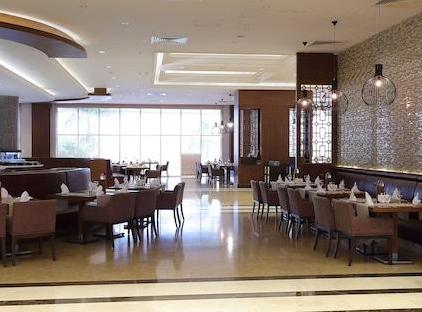 Amara Premier Palace Hotel تورنگار