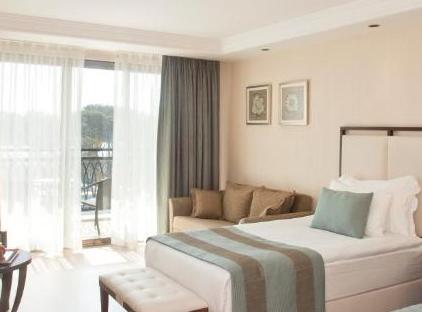 Amara Premier Palace Hotel تورنگار