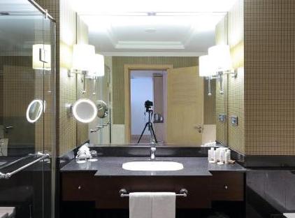 Amara Premier Palace Hotel تورنگار