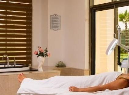 Amara Premier Palace Hotel تورنگار