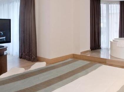 Amara Premier Palace Hotel تورنگار
