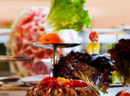 Amara Premier Palace Hotel تورنگار