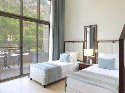 Amara Premier Palace Hotel تورنگار