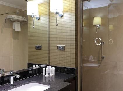 Amara Premier Palace Hotel تورنگار