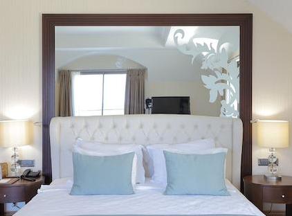 Amara Premier Palace Hotel تورنگار