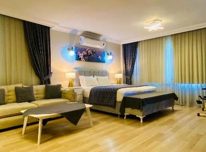 GARDEN BUNGALOW تورنگار