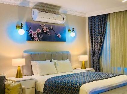 GARDEN BUNGALOW تورنگار