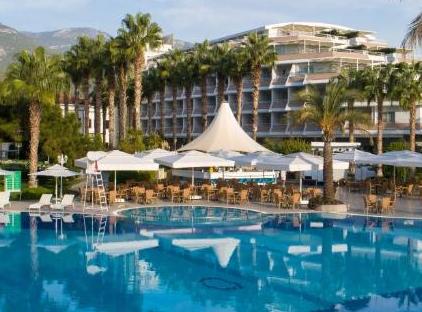 Queen's Park Rai Premium Tekirova تورنگار